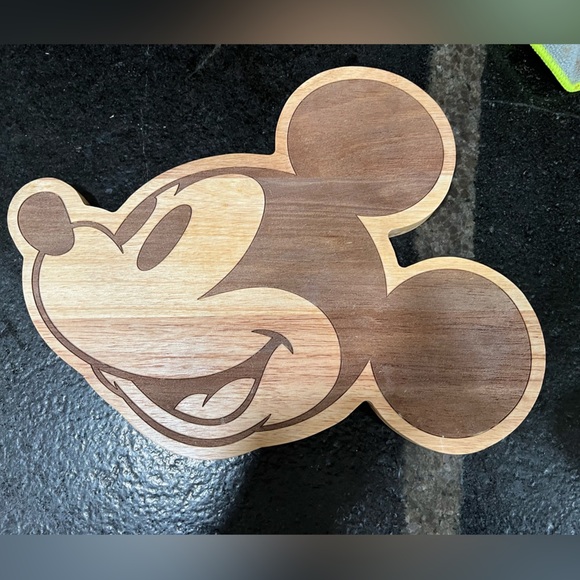 Disneys Mickey Mouse Cutting Board - Cheese board
14" L x 11" W x 0.75" H - Picture 2 of 5